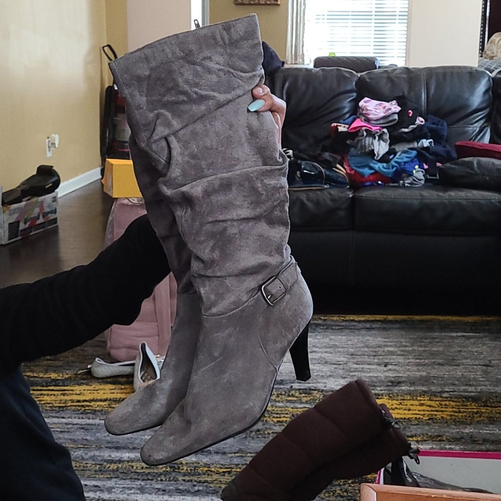 Suede gray boots